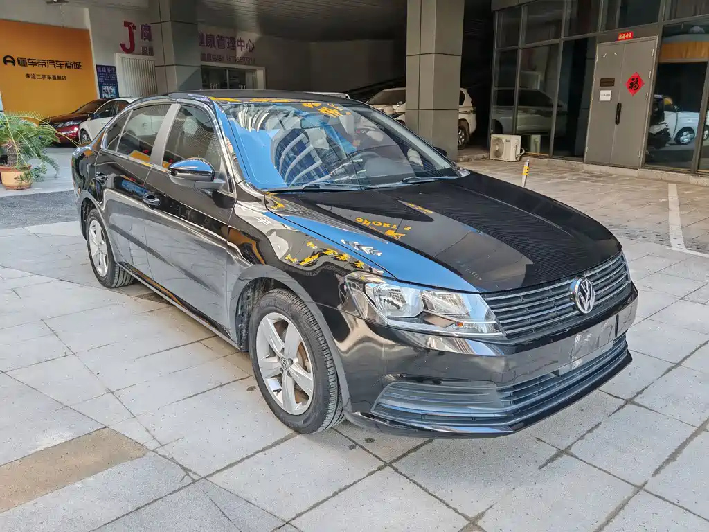 VOLKSWAGEN LAVIDA 2018