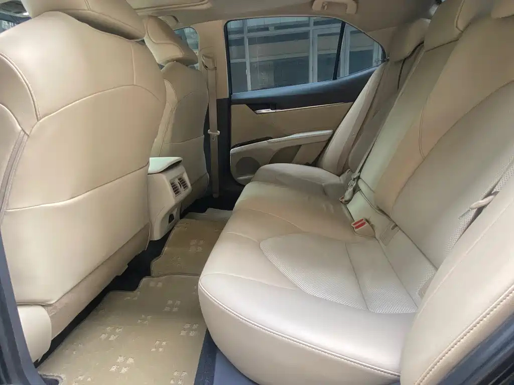 TOYOTA CAMRY 2018