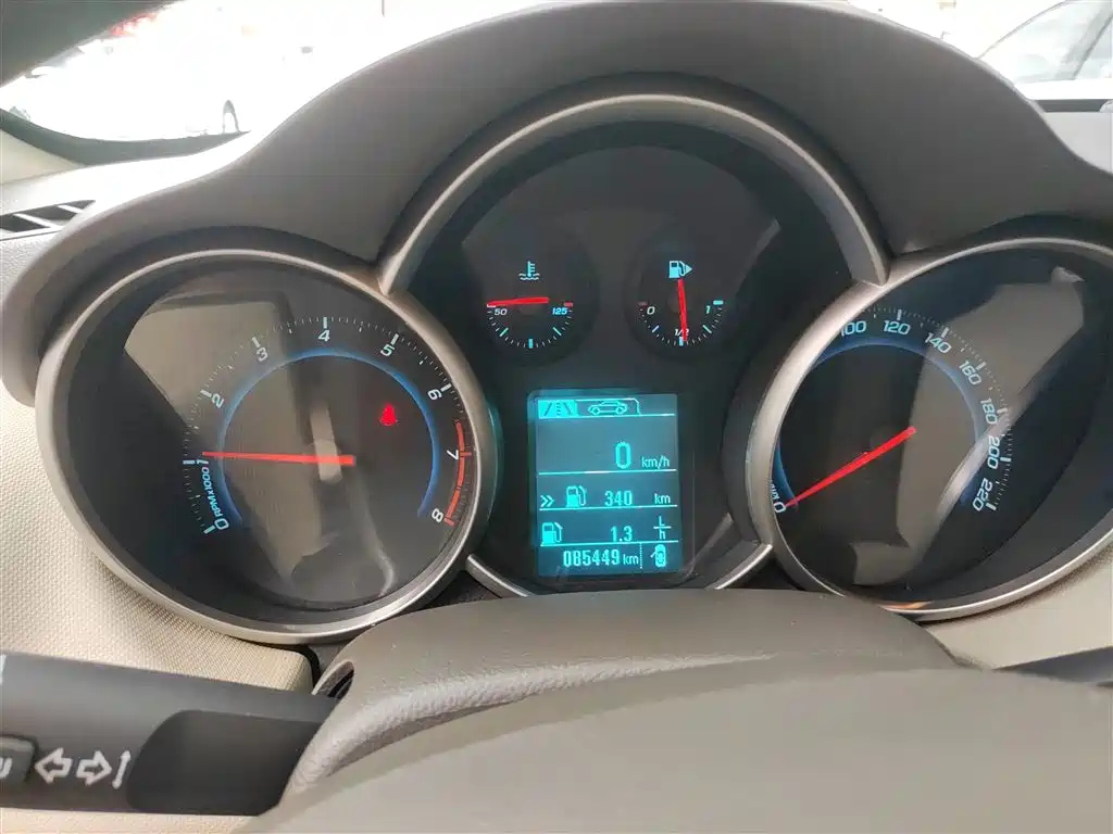 CHEVROLET CRUZE 2015