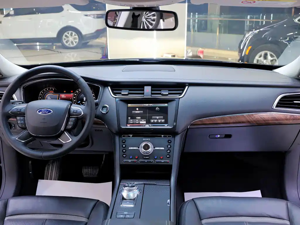 FORD TAURUS 2016