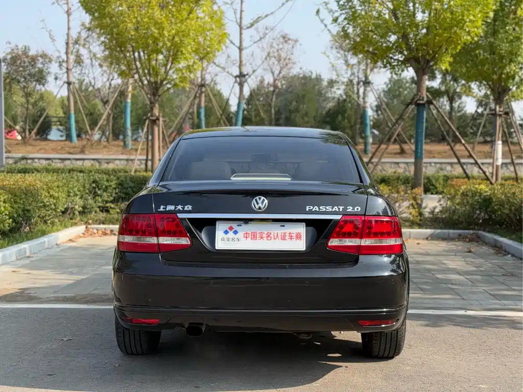VOLKSWAGEN PASSAT LINGYU 2009