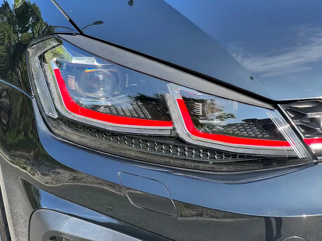 VOLKSWAGEN GOLF 2017
