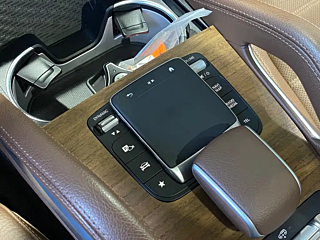 MERCEDES BENZ GLS  2024 YEAR GLS 450 4MATIC LUXURY 2024