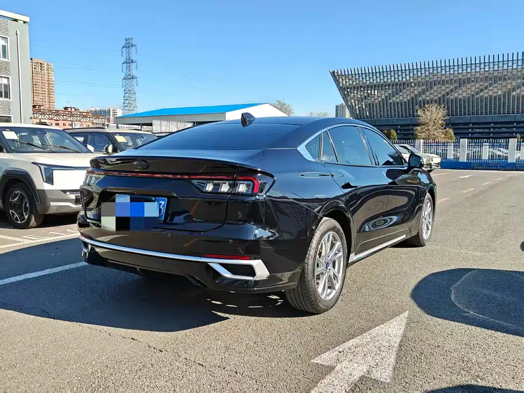 FORD MONDEO 2022