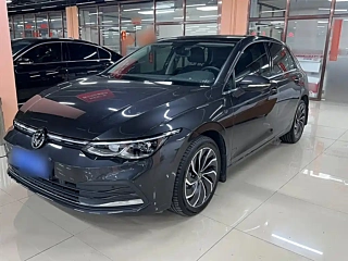VOLKSWAGEN GOLF 2023