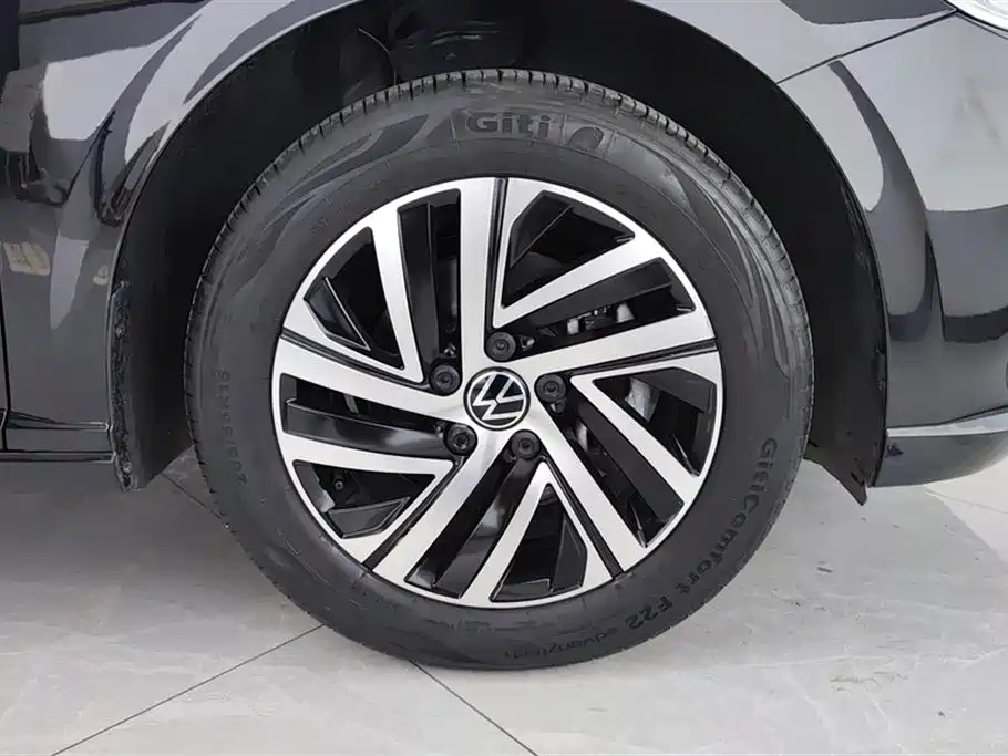 VOLKSWAGEN LAVIDA 2024