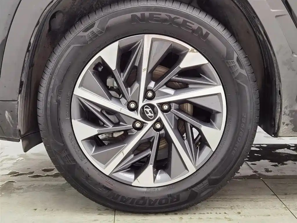 HYUNDAI TUCSON 2023