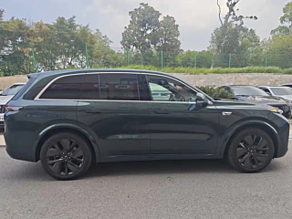 LI AUTO L8  2023