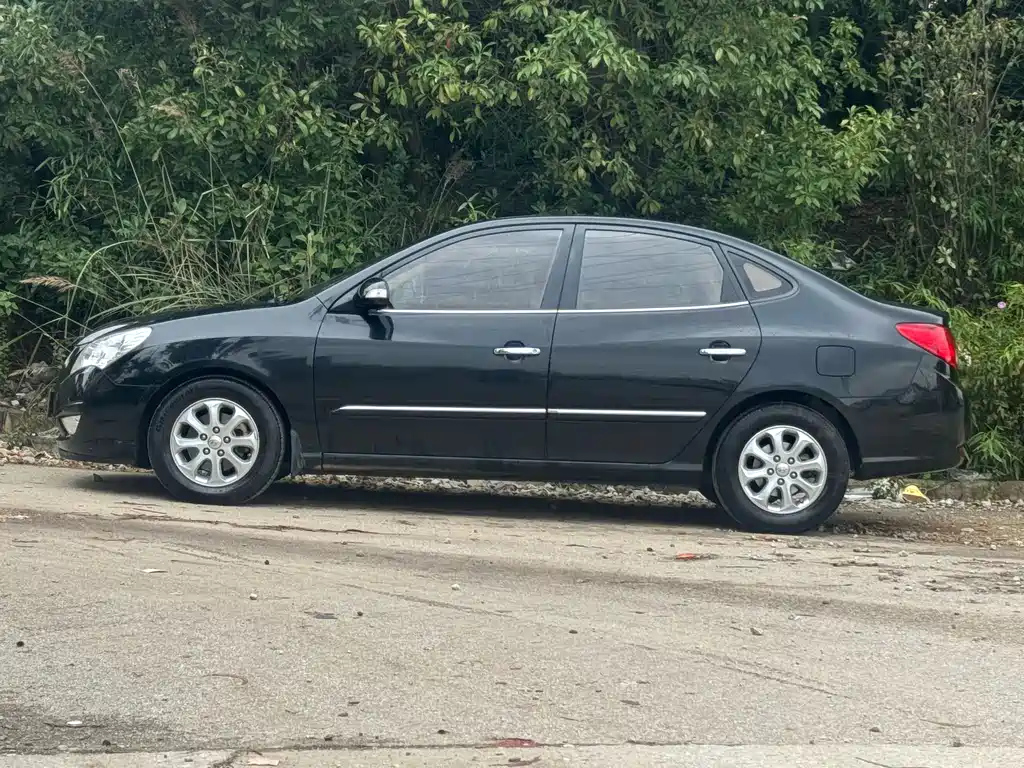 HYUNDAI CELESTA 2009