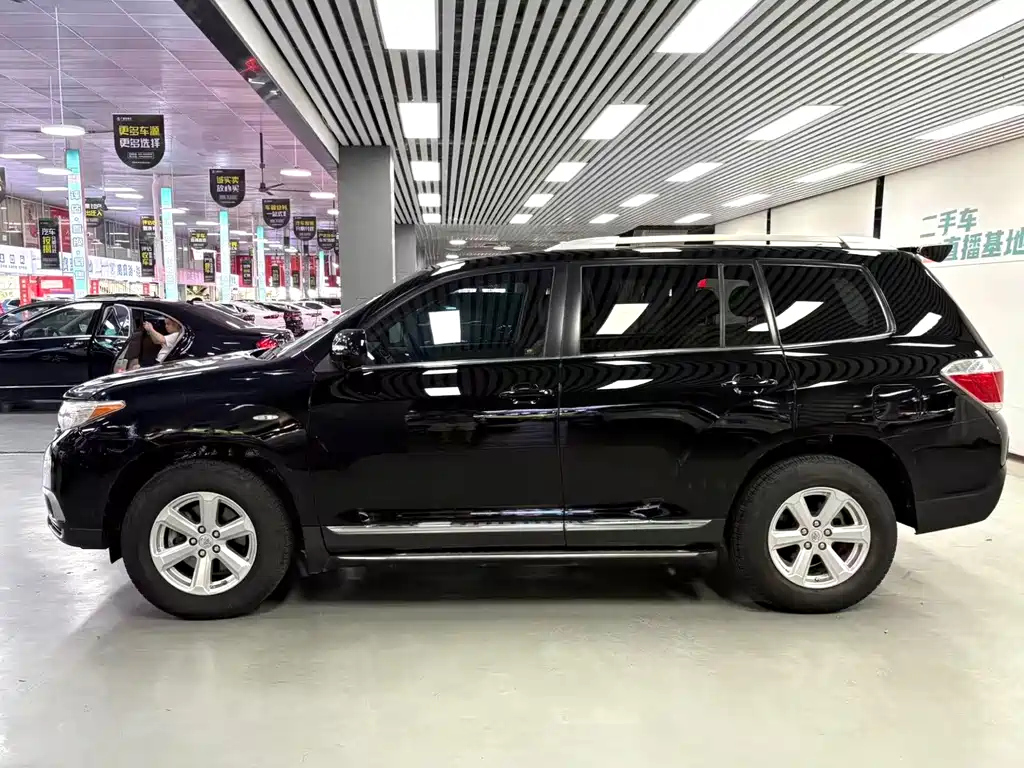 TOYOTA HIGHLANDER 2012
