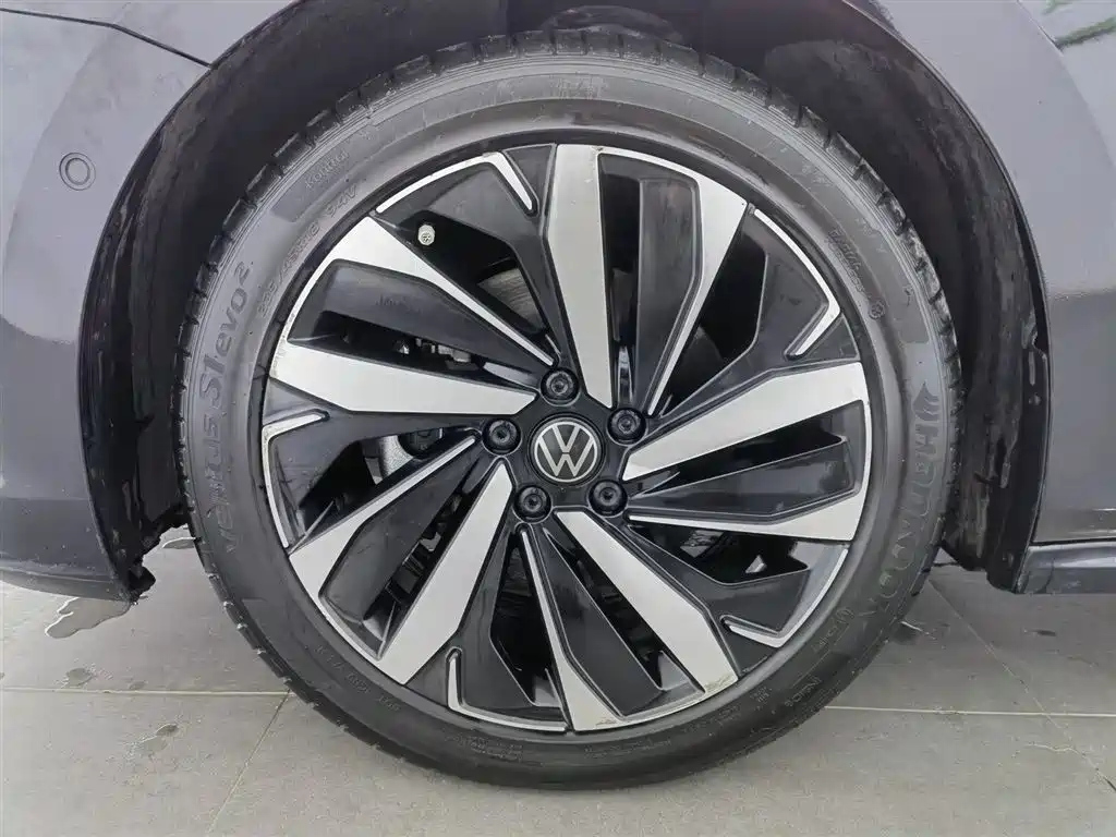 VOLKSWAGEN PASSAT 2022