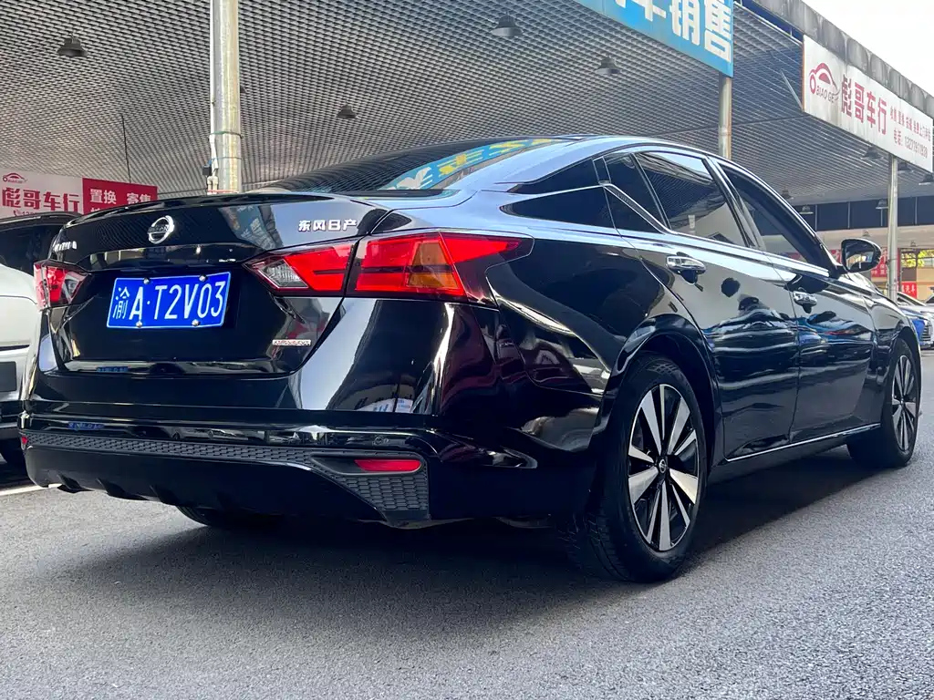 NISSAN TEANA 2019