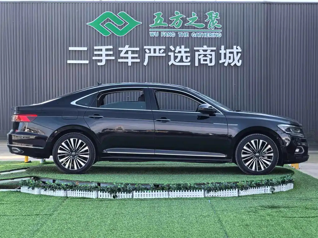 VOLKSWAGEN PASSAT 2020