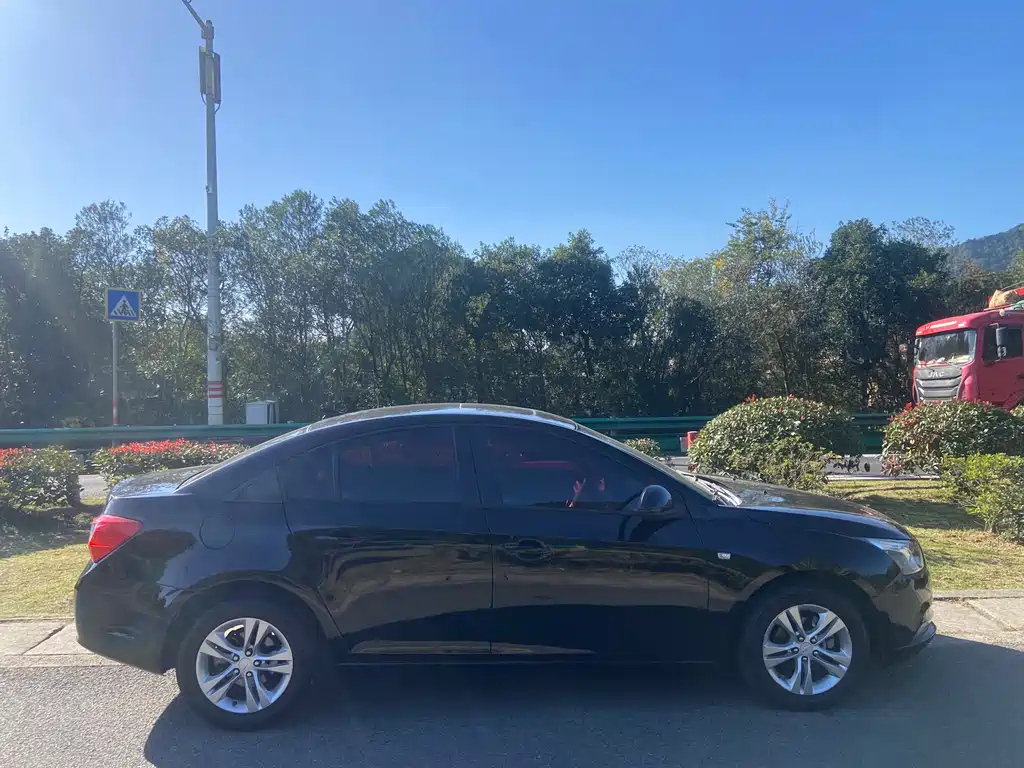 CHEVROLET CRUZE 2016