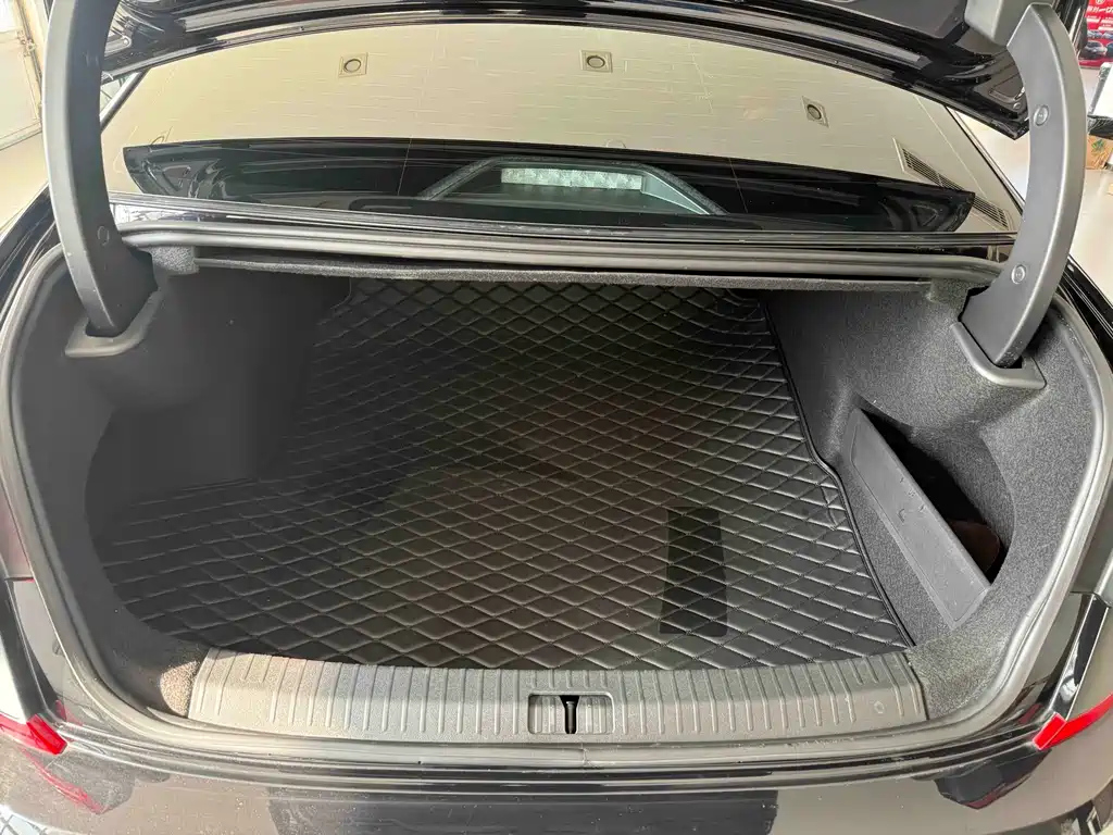 VOLKSWAGEN PASSAT 2022