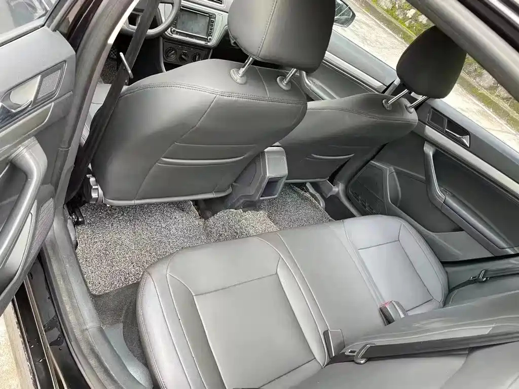 VOLKSWAGEN LAVIDA 2017