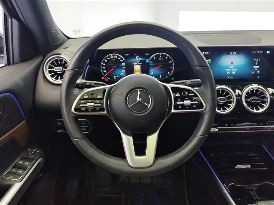 MERCEDES BENZ GLB 2022