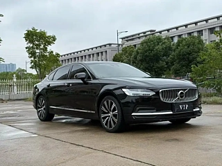 VOLVO S90 2022