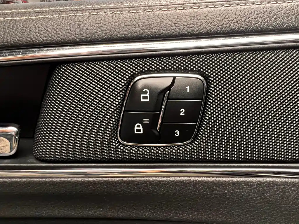 FORD TAURUS 2018