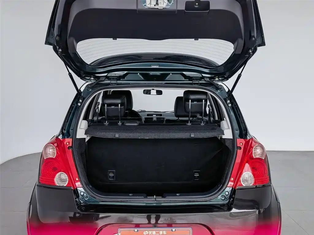 SUZUKI SWIFT 2016
