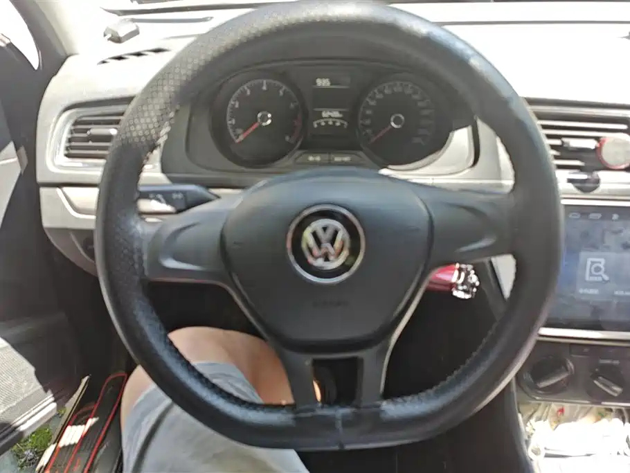 VOLKSWAGEN LAVIDA 2018