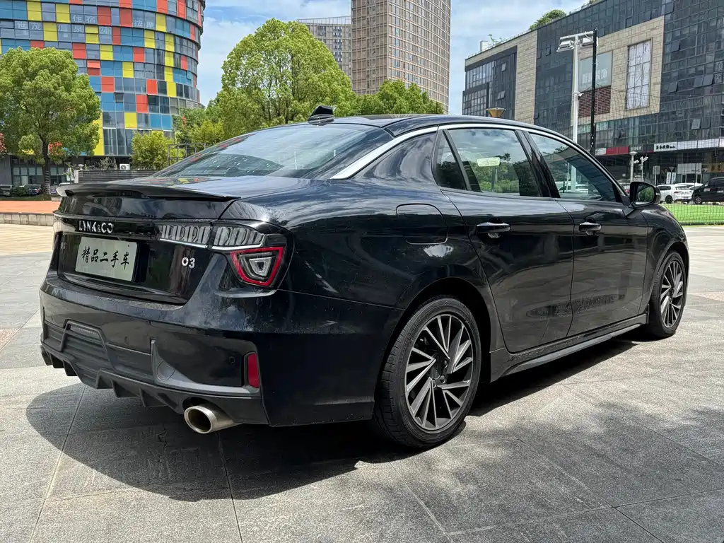LYNK&CO 03 2018