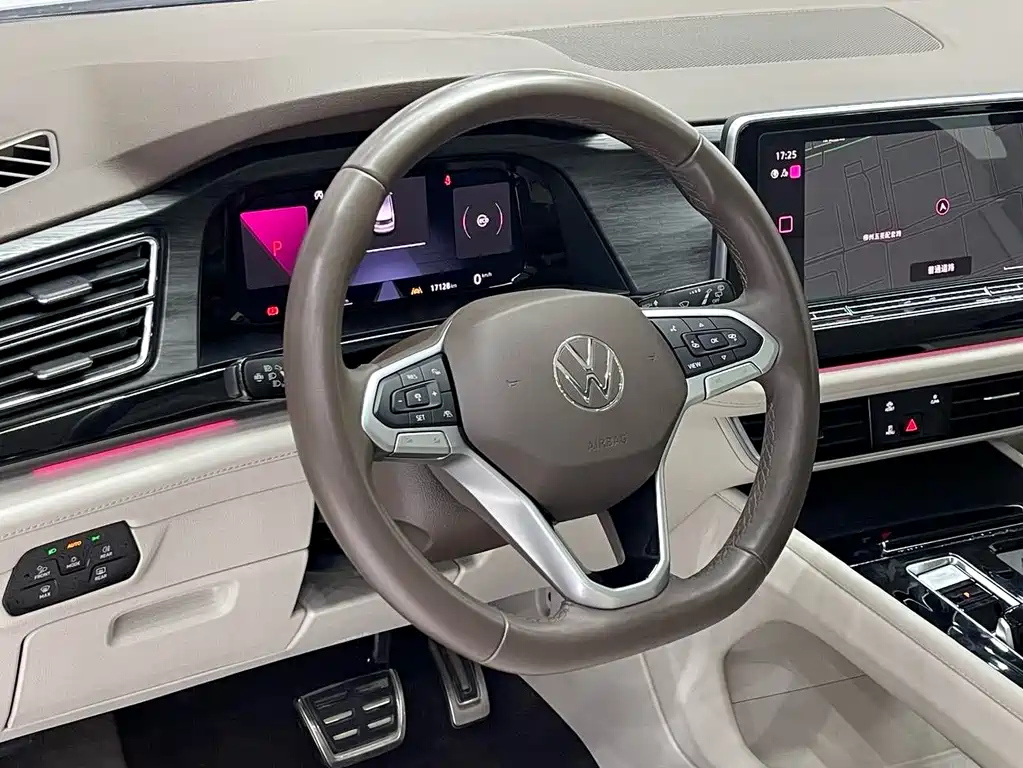 VOLKSWAGEN VILORAN 2023
