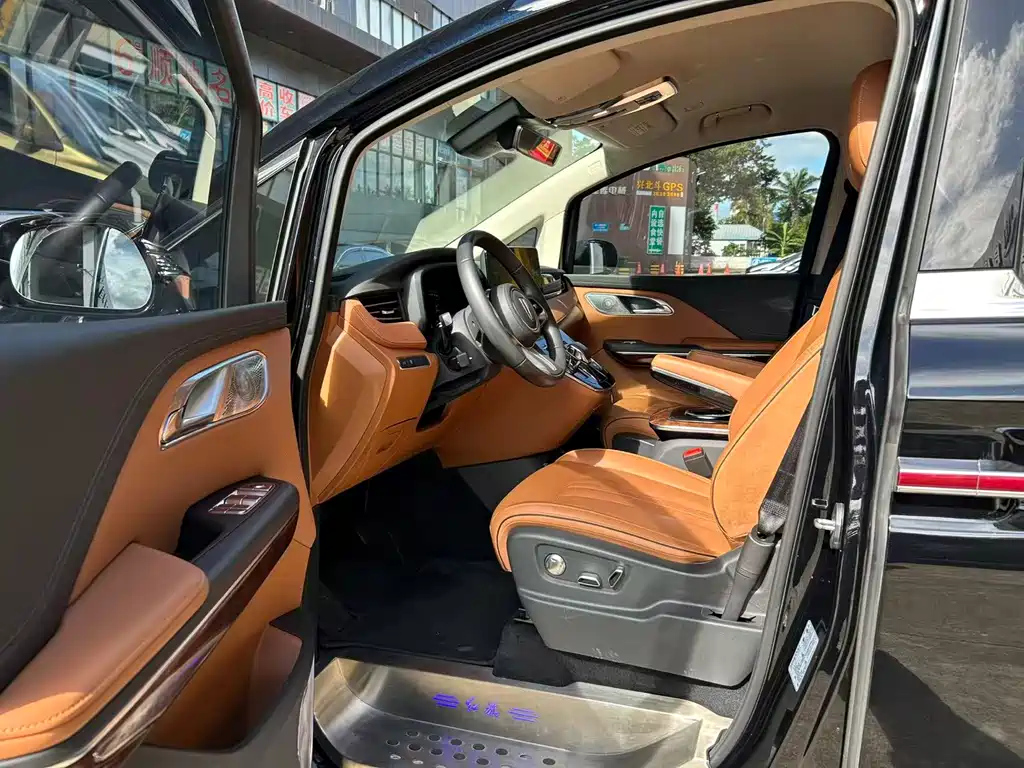HONGQI HQ9 2023