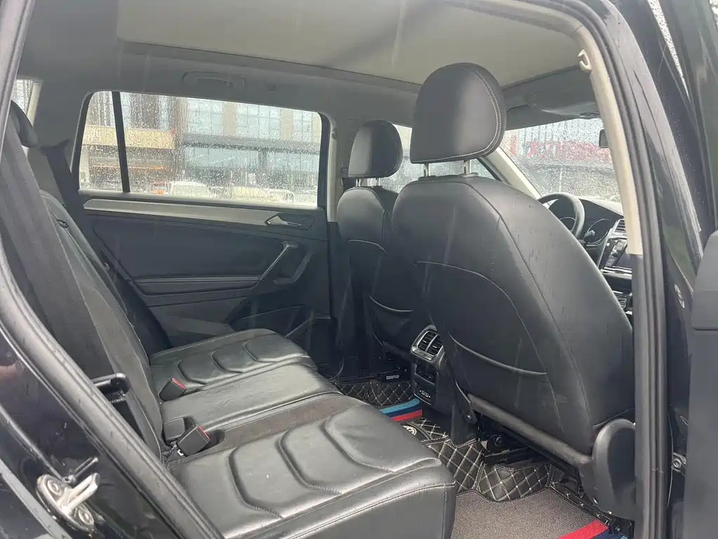VOLKSWAGEN TIGUAN L 2019