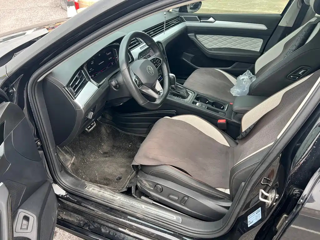 VOLKSWAGEN MAGOTAN 2023
