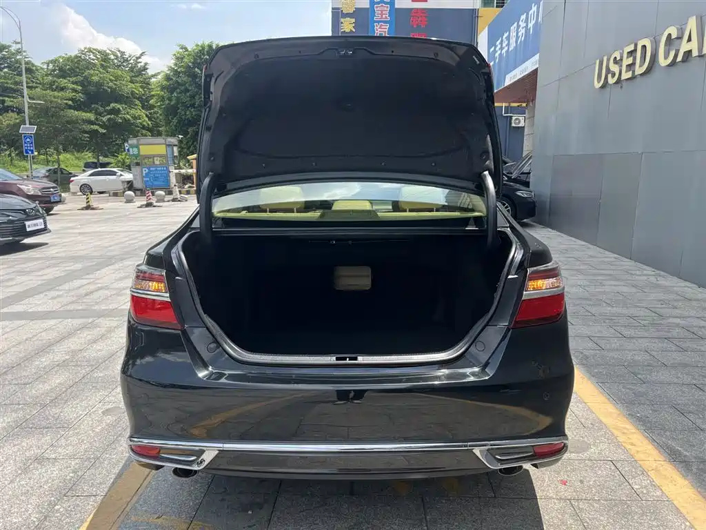 TOYOTA CAMRY 2016