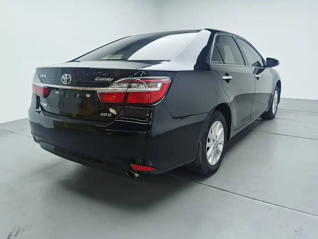 TOYOTA CAMRY 2016