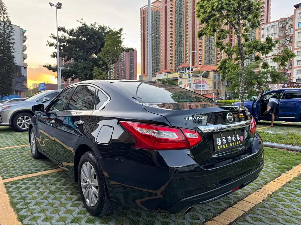 NISSAN TEANA 2018
