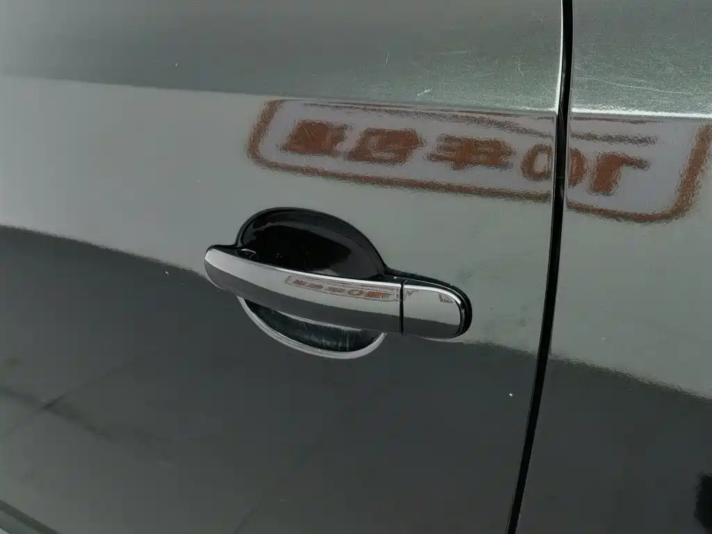 VOLKSWAGEN BEETLE 2014