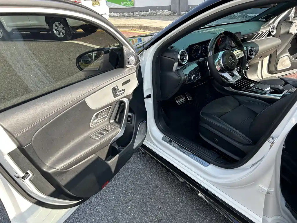 MERCEDES BENZ A-CLASS 2021
