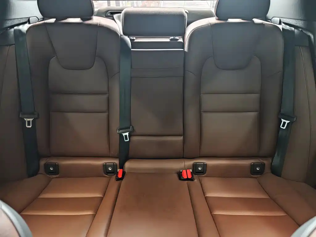 VOLVO S60 2022