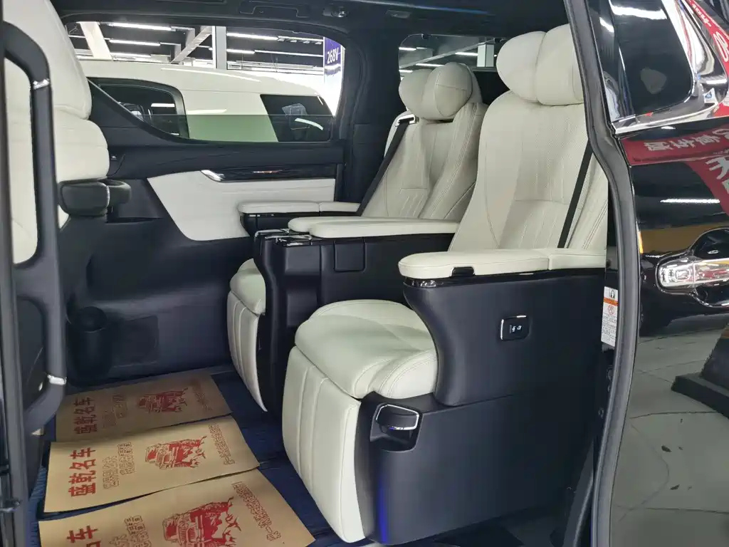 TOYOTA ALPHARD 2019