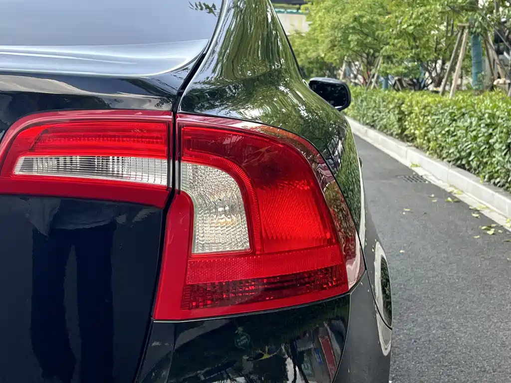 VOLVO S60 2017