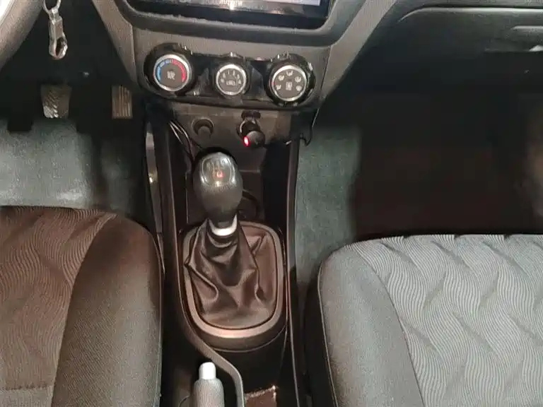 KIA K2 2015