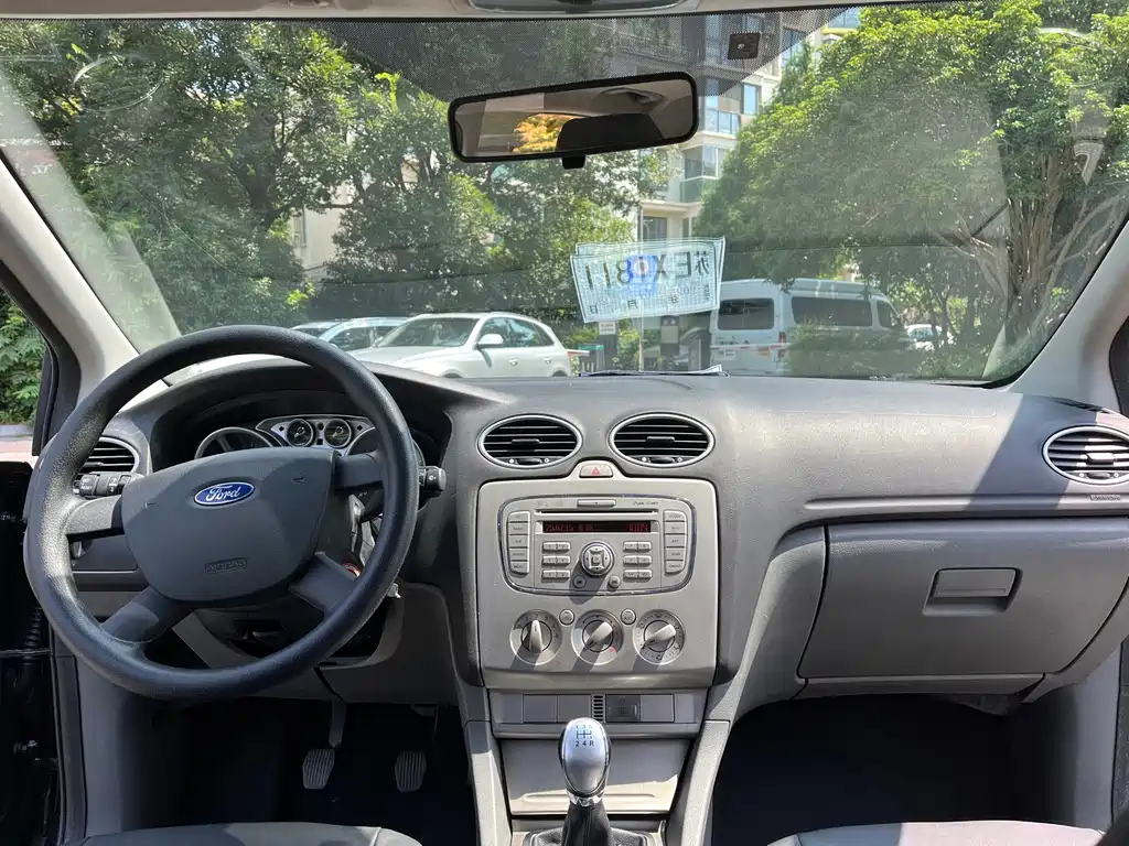 FORD FOCUS 2012