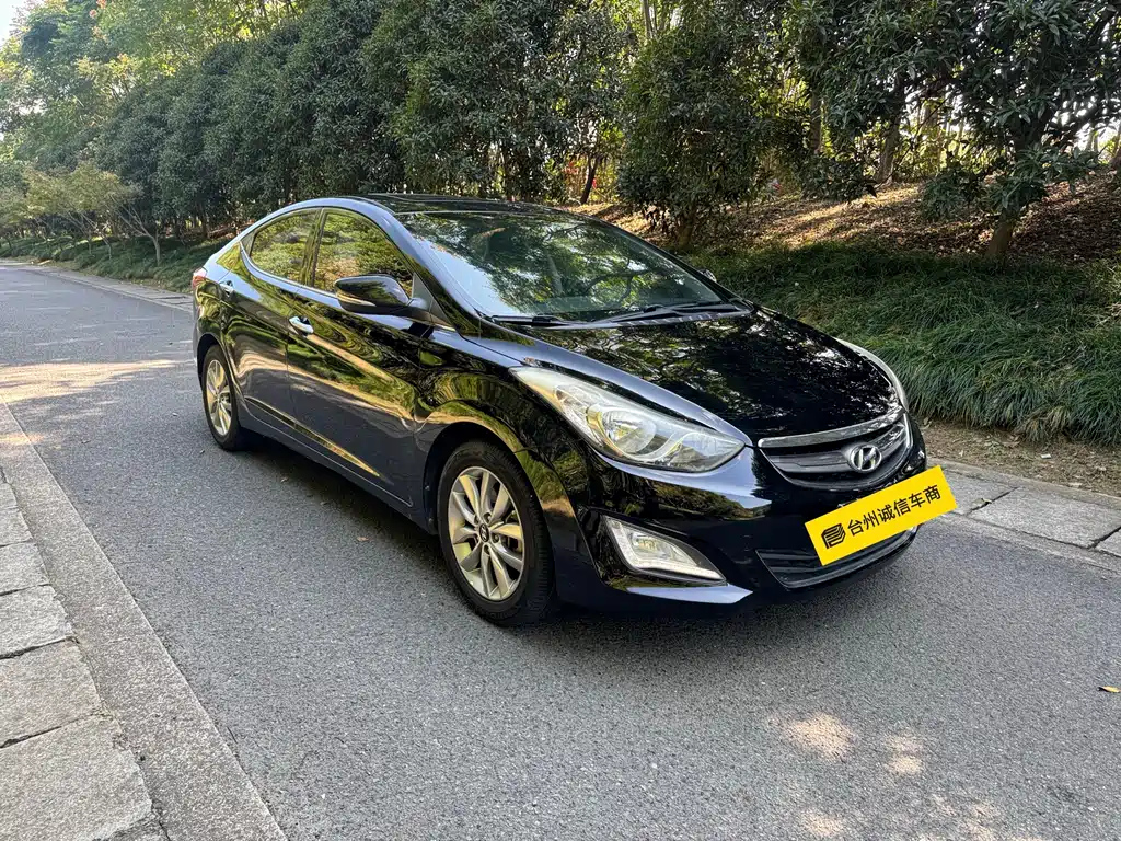 HYUNDAI ELANTRA 2015