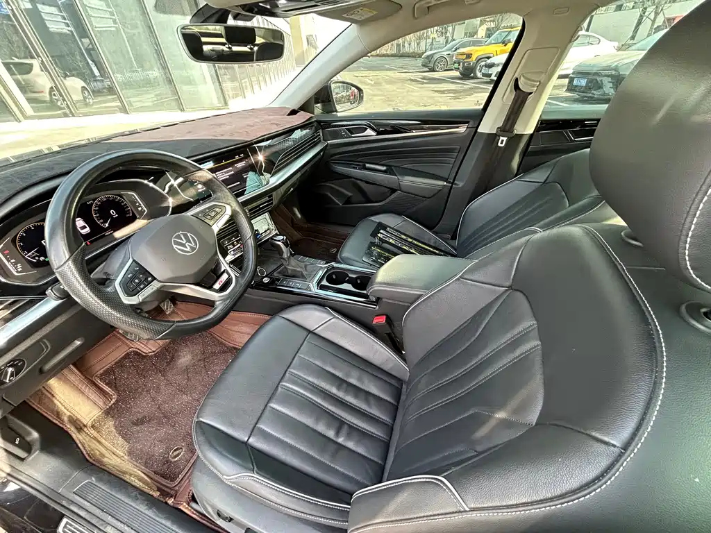 VOLKSWAGEN PASSAT 2022