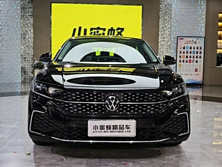 VOLKSWAGEN PASSAT 2024