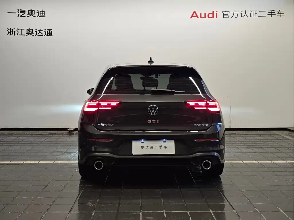 VOLKSWAGEN GOLF GTI 2023