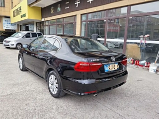 VOLKSWAGEN LAVIDA 2015