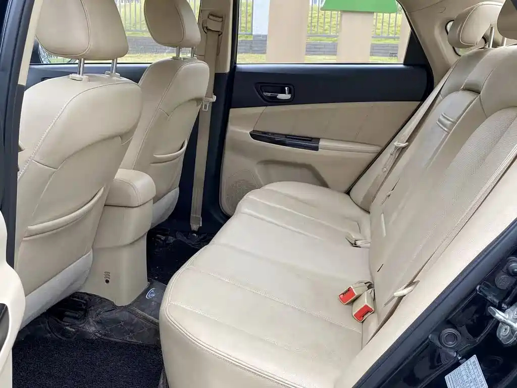 CHANGAN EADO 2015