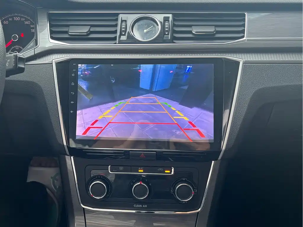 VOLKSWAGEN PASSAT 2017