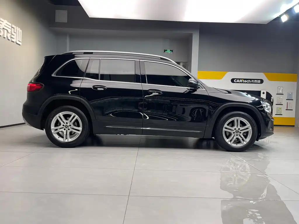 MERCEDES BENZ GLB 2021