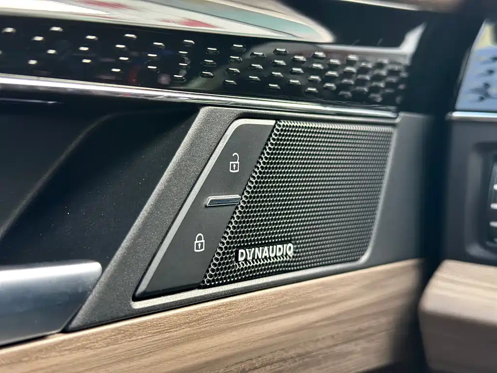 VOLKSWAGEN PASSAT 2020