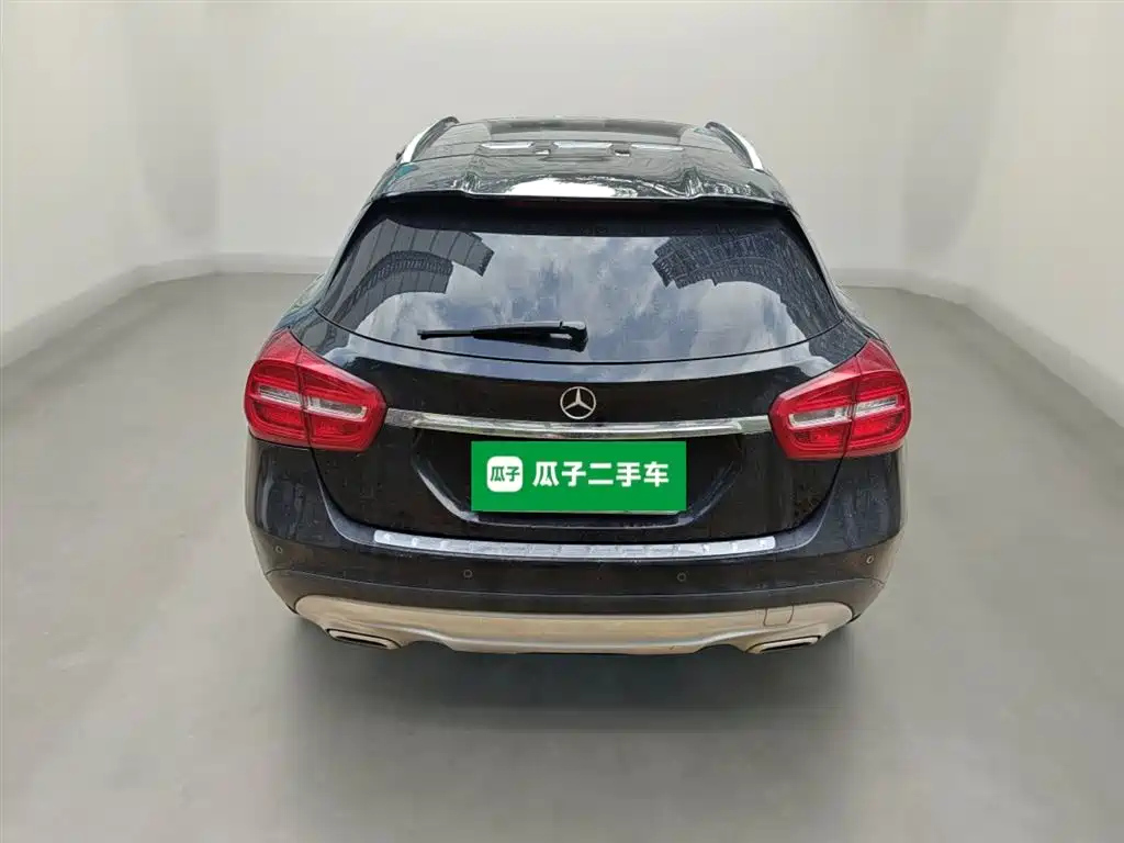 MERCEDES BENZ GLA 2015